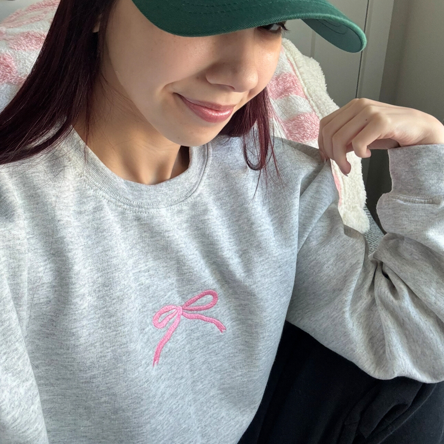 Pink Bow Embroidered Sweatshirt – Coquette Aesthetic, Balletcore, Girly Classic Fit Crewneck